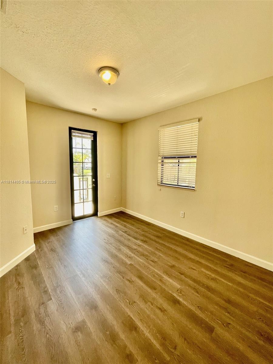 SILVER PALM EAST SECTION - Residential Lease