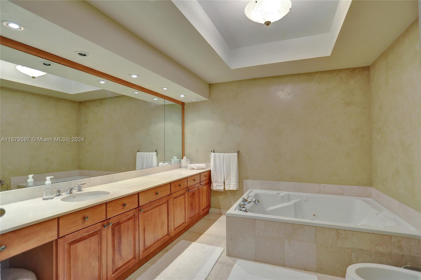 THE PALACE AT BAL HARBOUR - Residential Lease