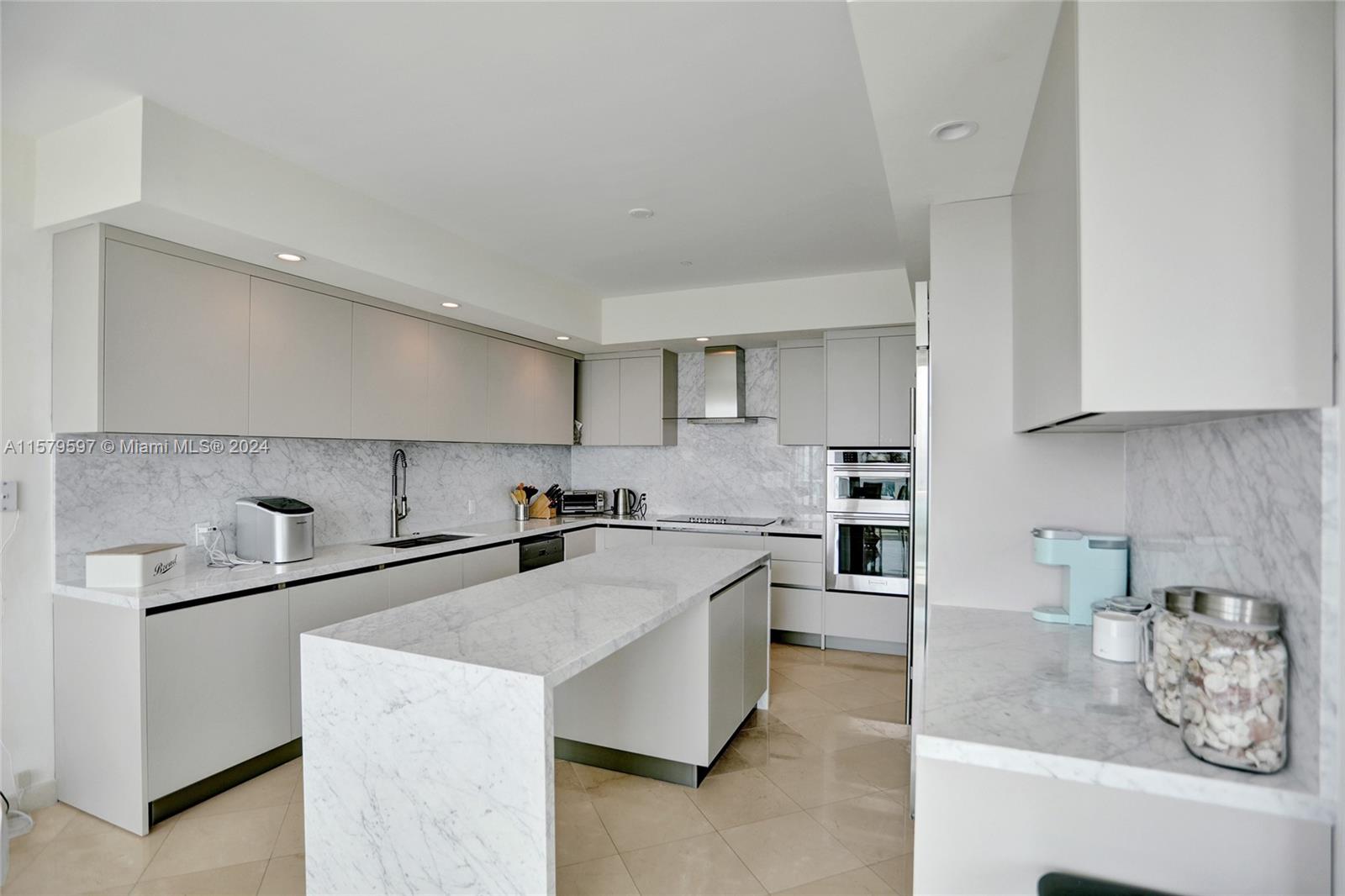 THE PALACE AT BAL HARBOUR - Residential Lease