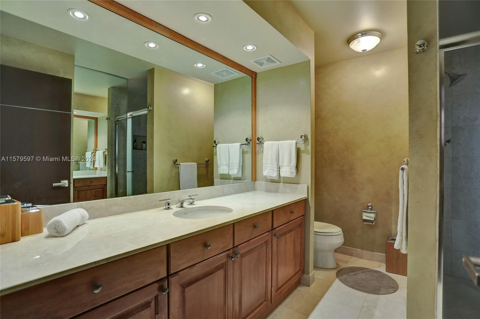 THE PALACE AT BAL HARBOUR - Residential Lease