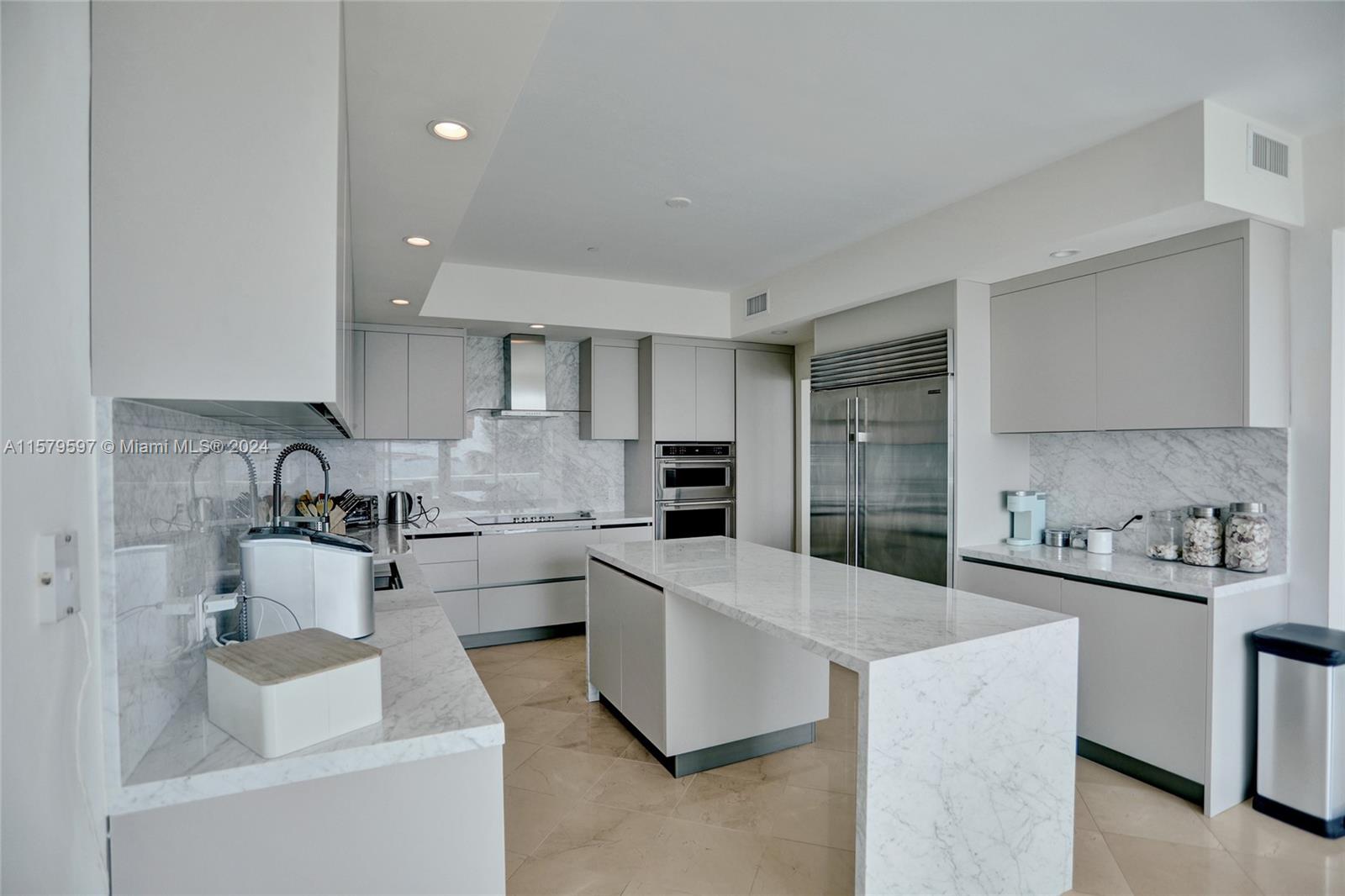 THE PALACE AT BAL HARBOUR - Residential Lease