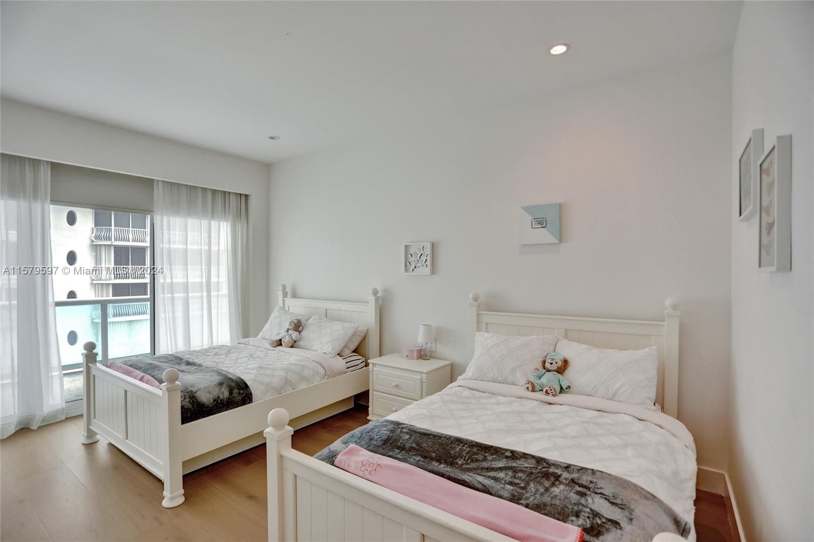 THE PALACE AT BAL HARBOUR - Residential Lease