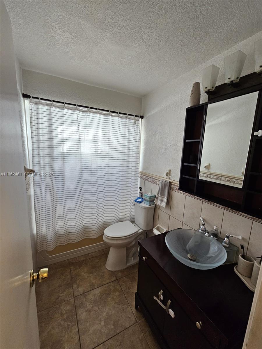 SUNRISE GOLF VILLAGE SEC - Residential