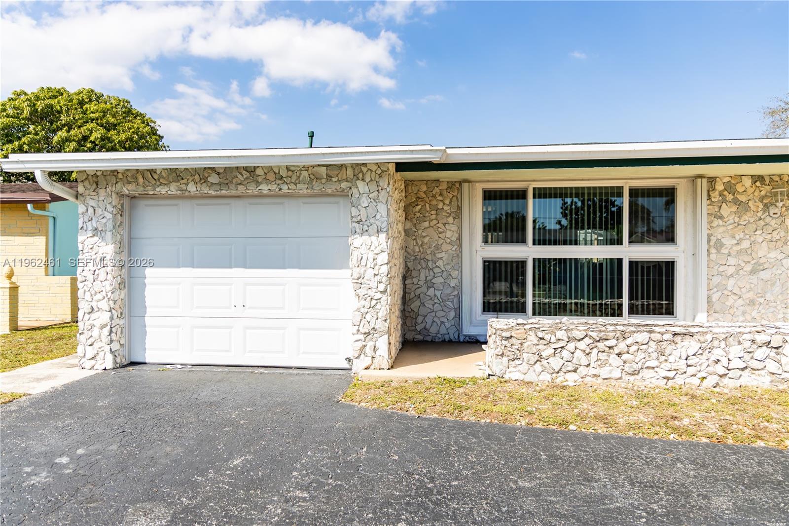 SUNRISE GOLF VILLAGE SEC - Residential