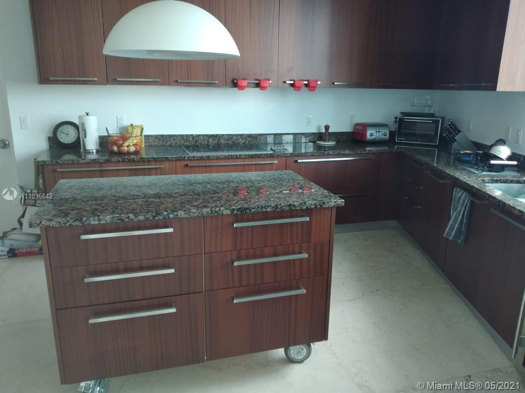 TDR TOWER II CONDO - Residential