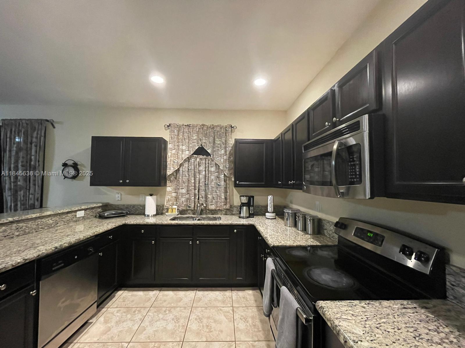 BELLAGIO - Residential Lease