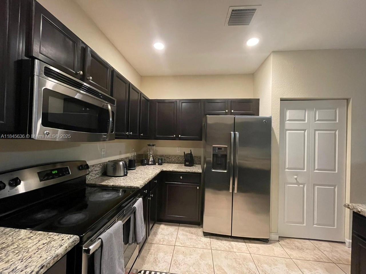 BELLAGIO - Residential Lease