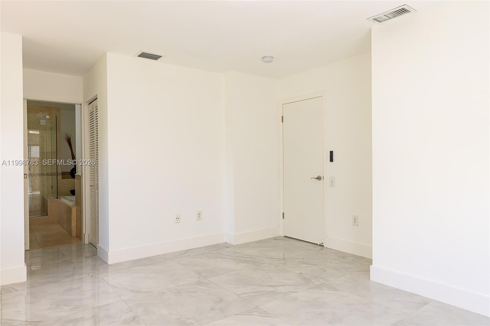 FIRST ADDN TO CALUSA CLUB - Residential