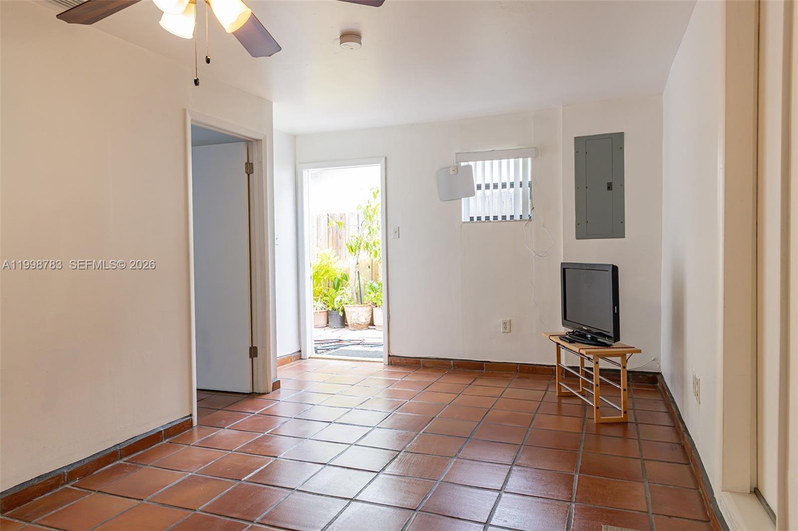 FIRST ADDN TO CALUSA CLUB - Residential