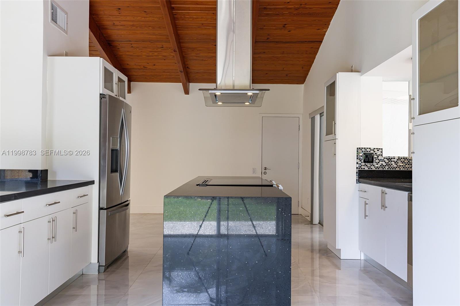 FIRST ADDN TO CALUSA CLUB - Residential