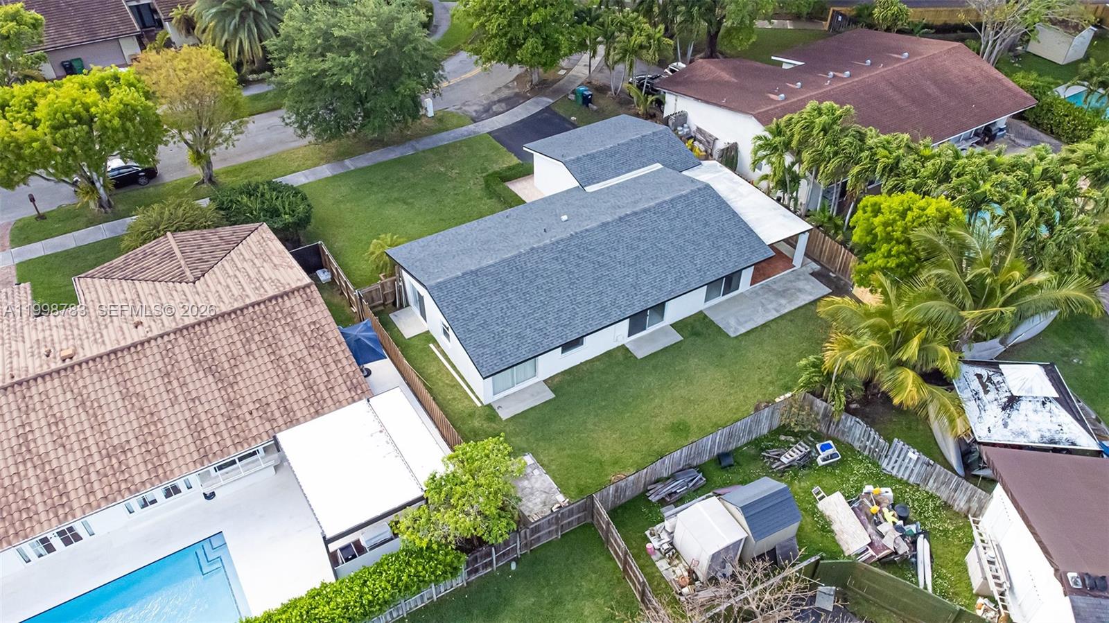 FIRST ADDN TO CALUSA CLUB - Residential