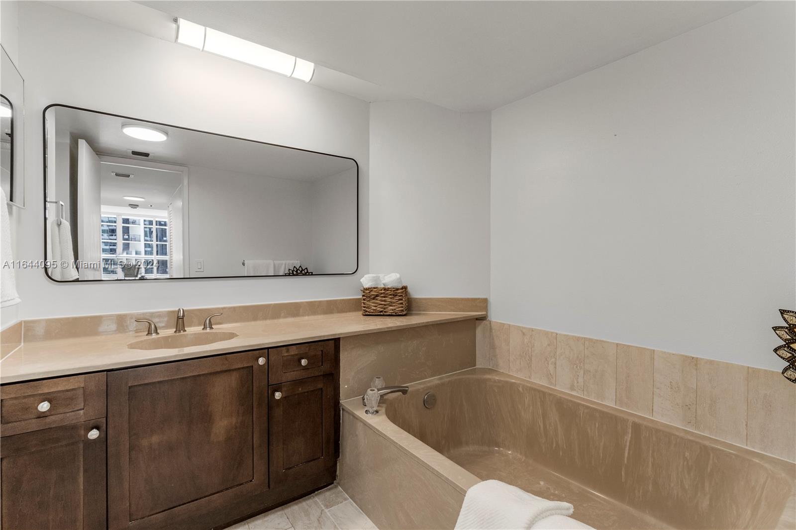 THE GRAND FKA VENETIA - Residential