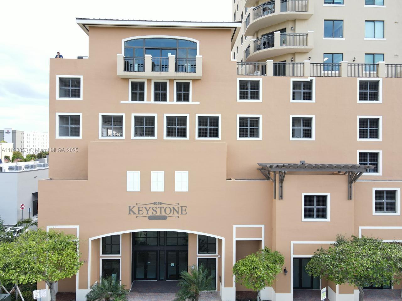 Spacious and bright 2-bed, 2-bath unit in the heart of Miami! This 7th-floor apartment features an open layout, updated kitchen, private balcony with skyline views, and in-unit washer/dryer. Located in a gated community with pool, gym, and two assigned parking. Just minutes from the airport, Coral Gables, and major highways.