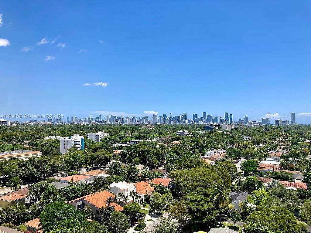 THE LUXOR RESIDENCES COND - Residential