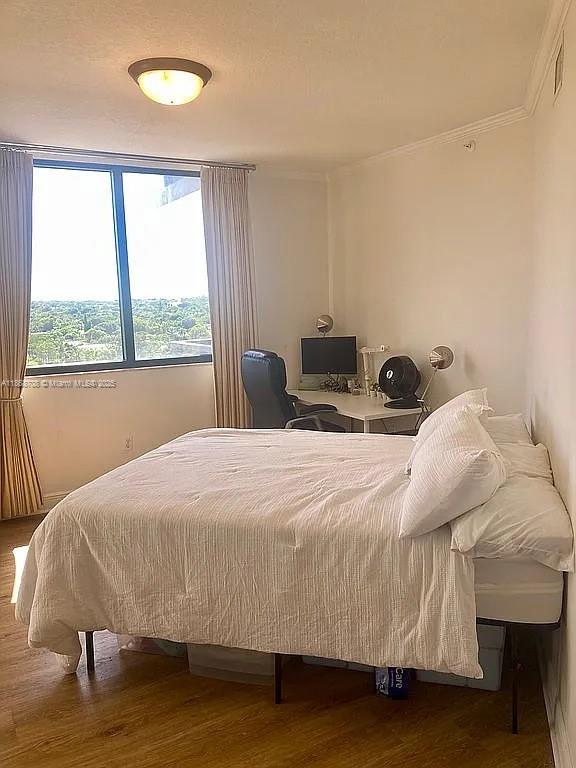 THE LUXOR RESIDENCES COND - Residential