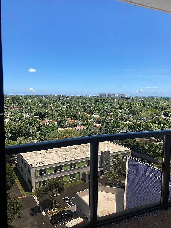 THE LUXOR RESIDENCES COND - Residential