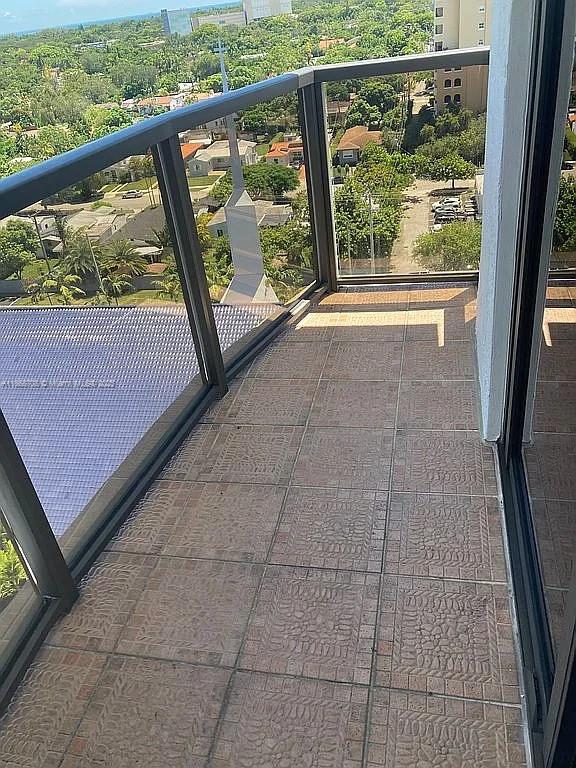 THE LUXOR RESIDENCES COND - Residential