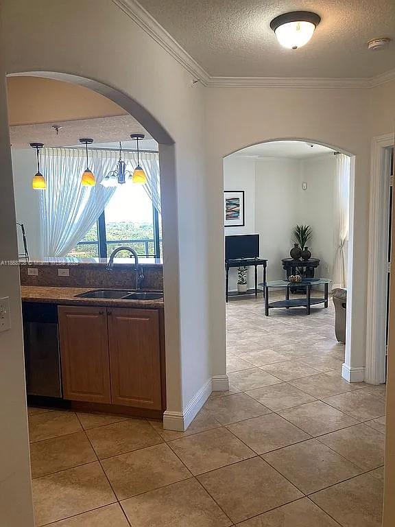 THE LUXOR RESIDENCES COND - Residential