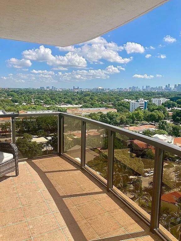 THE LUXOR RESIDENCES COND - Residential