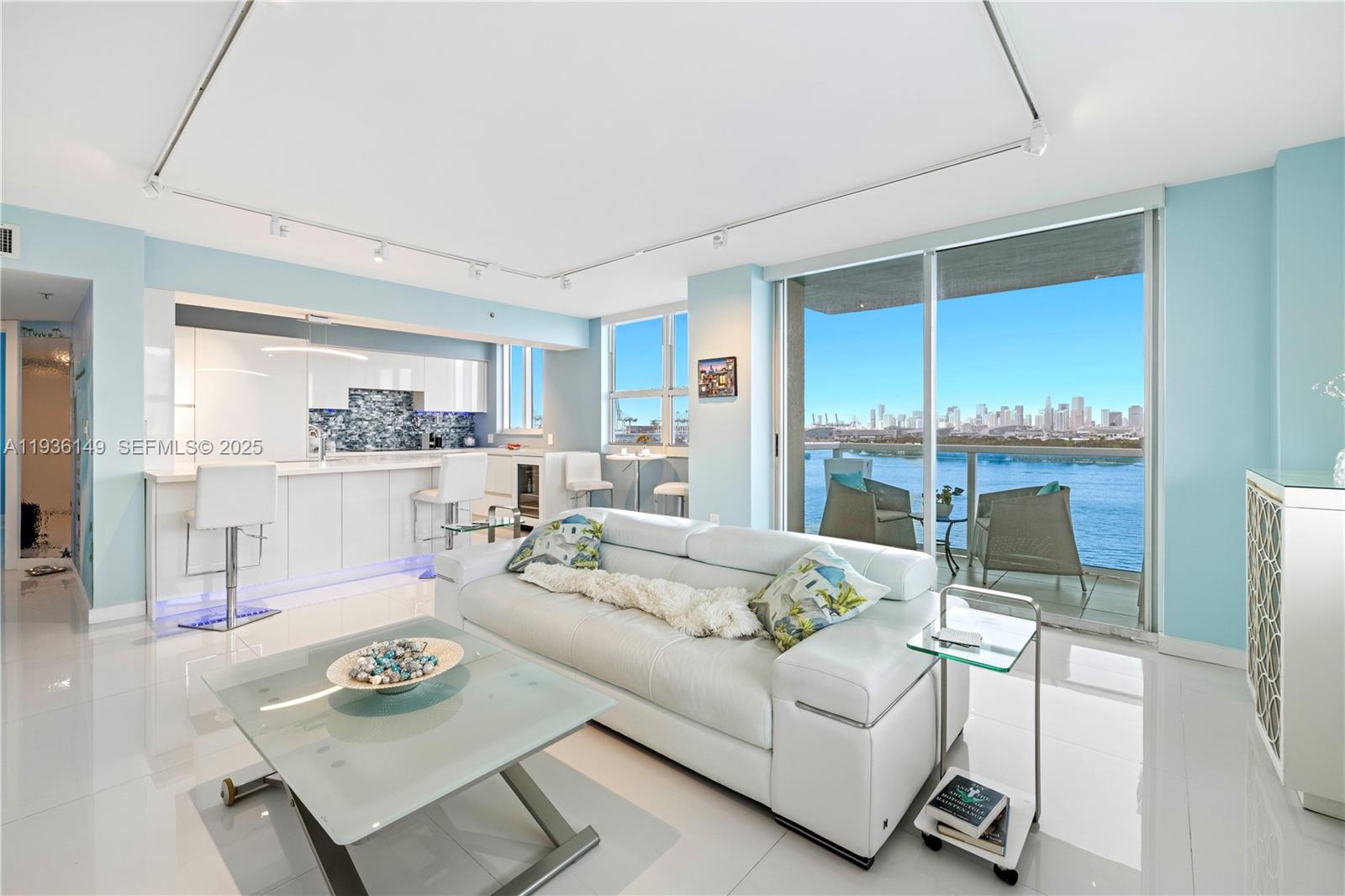 THE FLORIDIAN CONDO - Residential