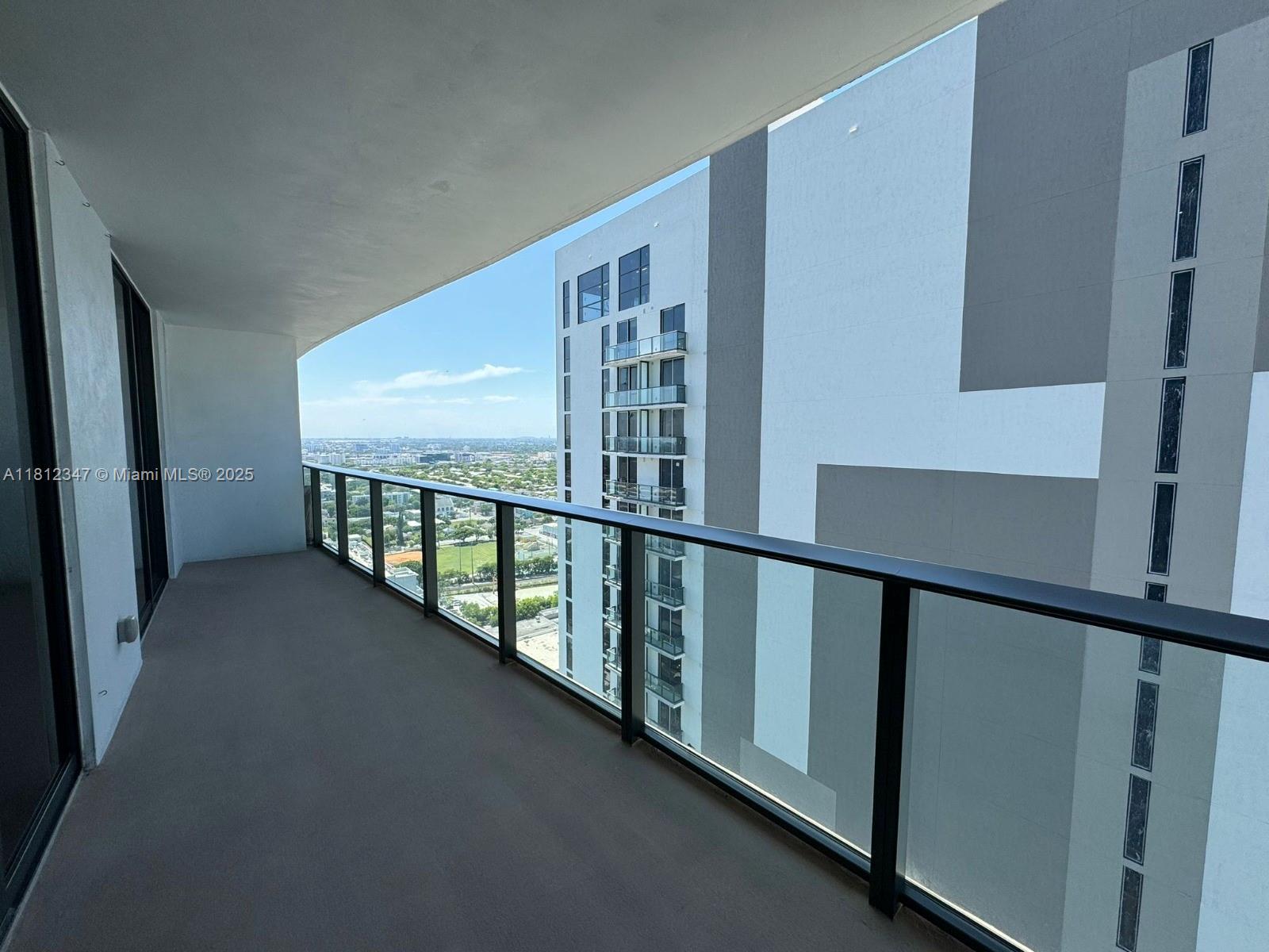 CANVAS CONDO - Residential