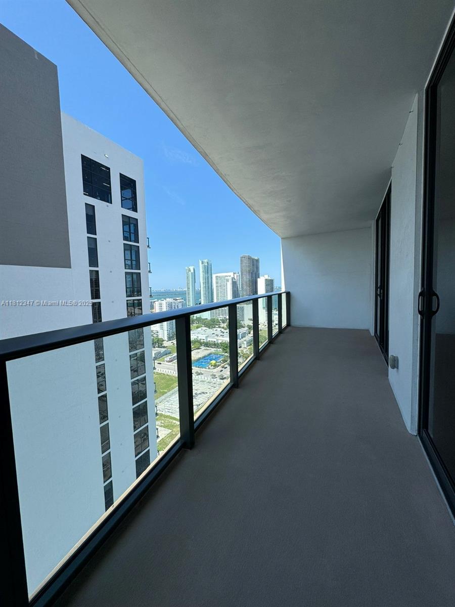 CANVAS CONDO - Residential