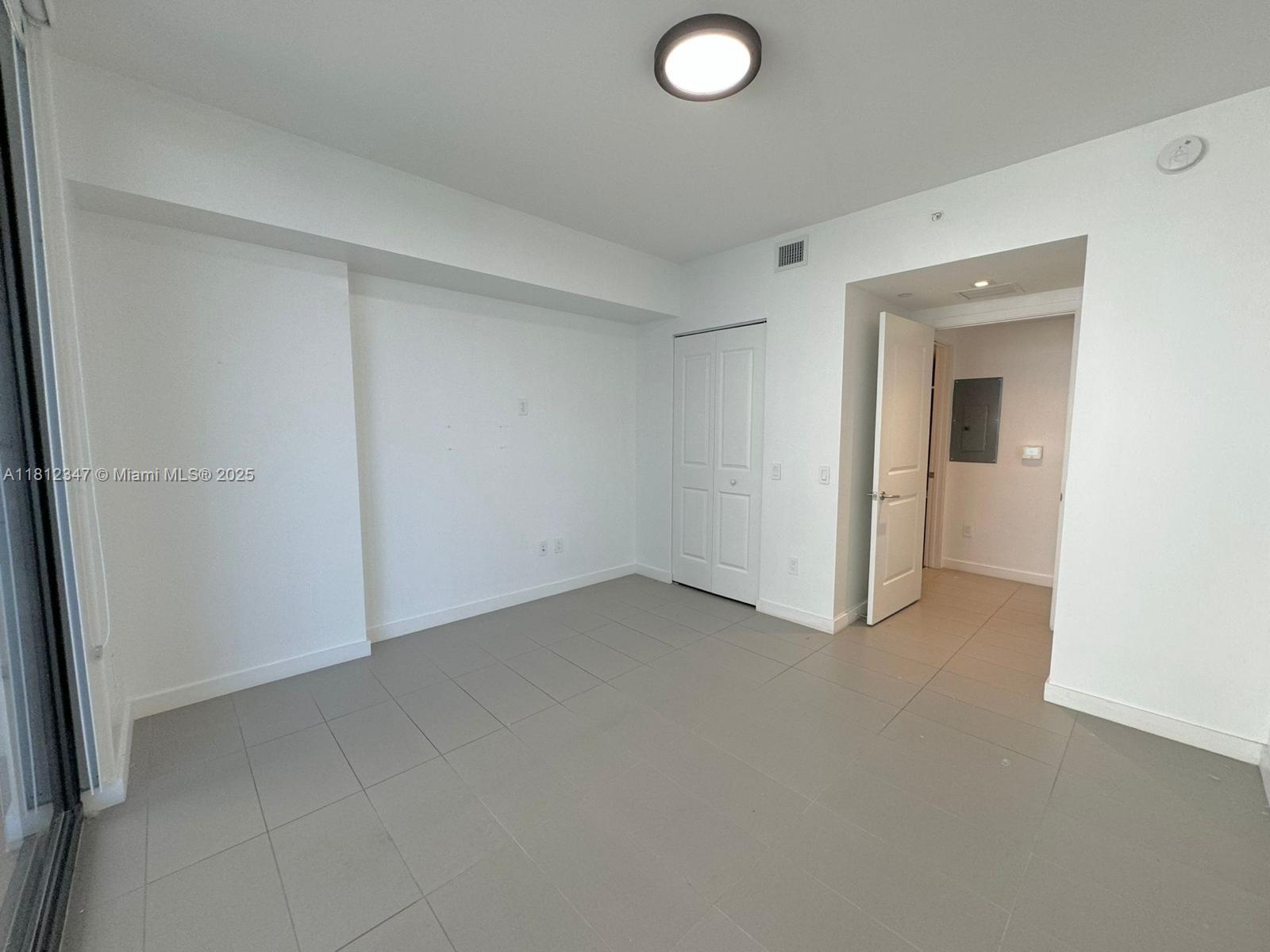 CANVAS CONDO - Residential