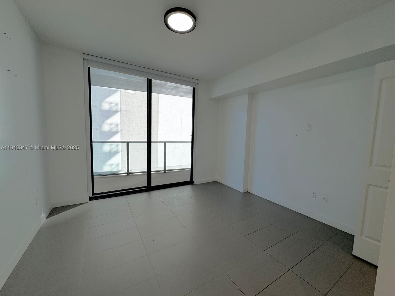 CANVAS CONDO - Residential
