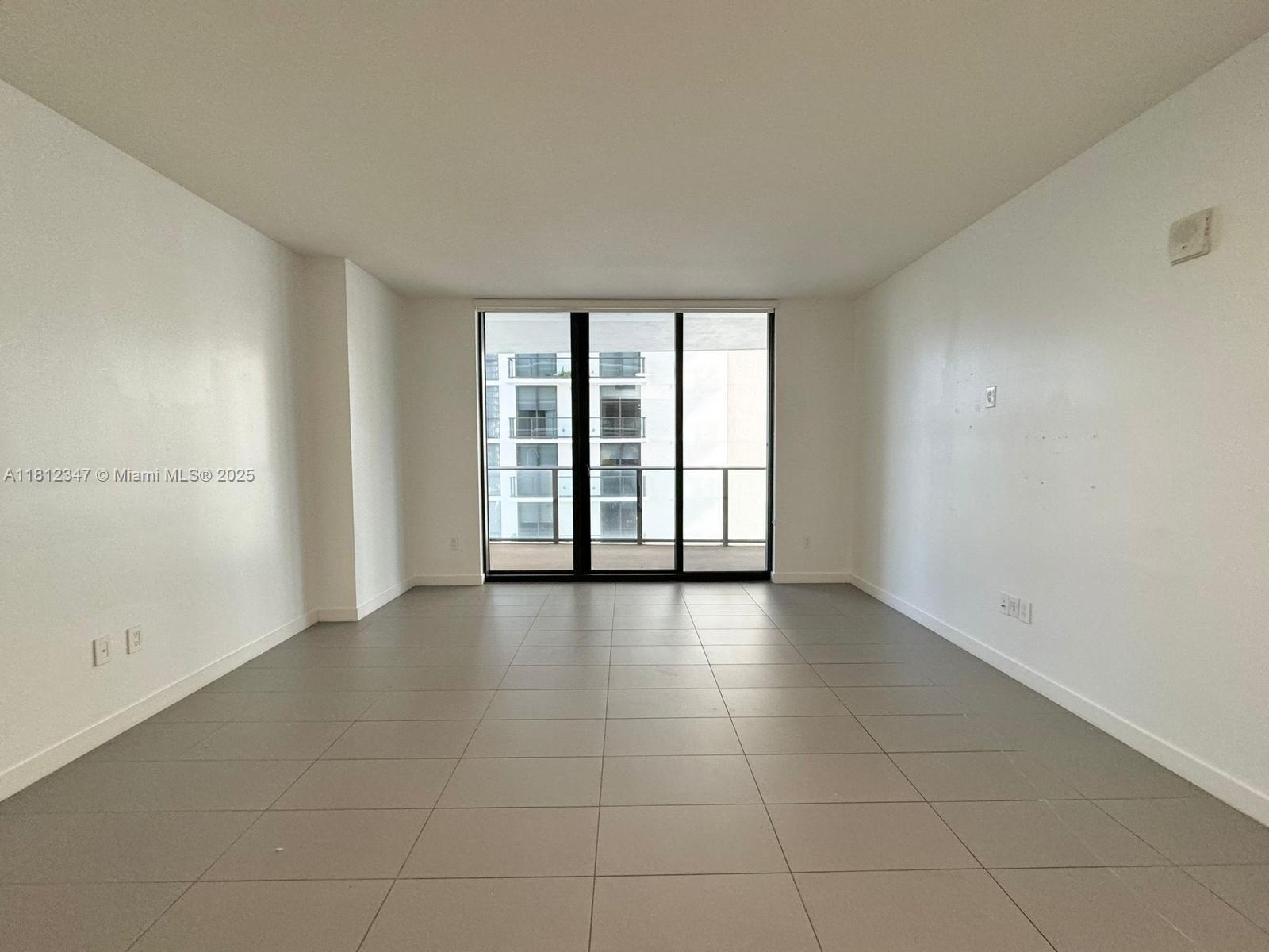 CANVAS CONDO - Residential