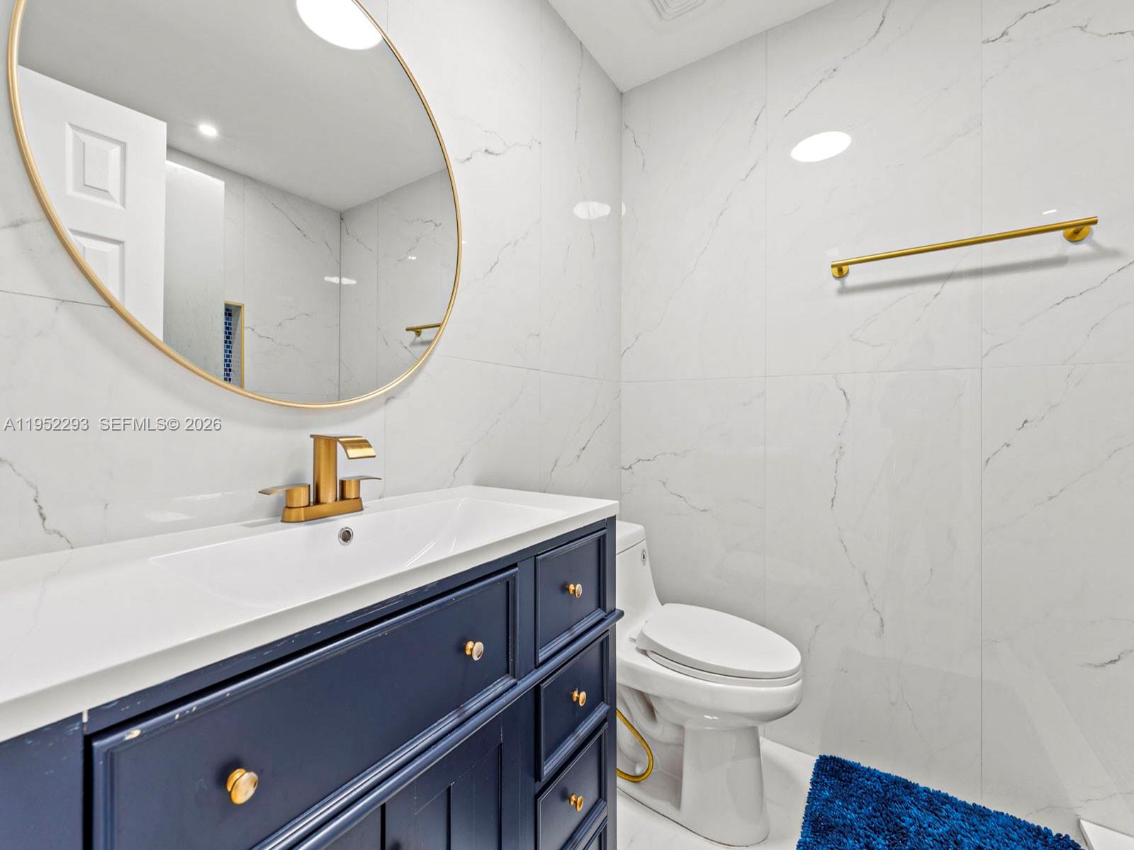 LAKESIDE AT THE HAMMOCKS - Residential