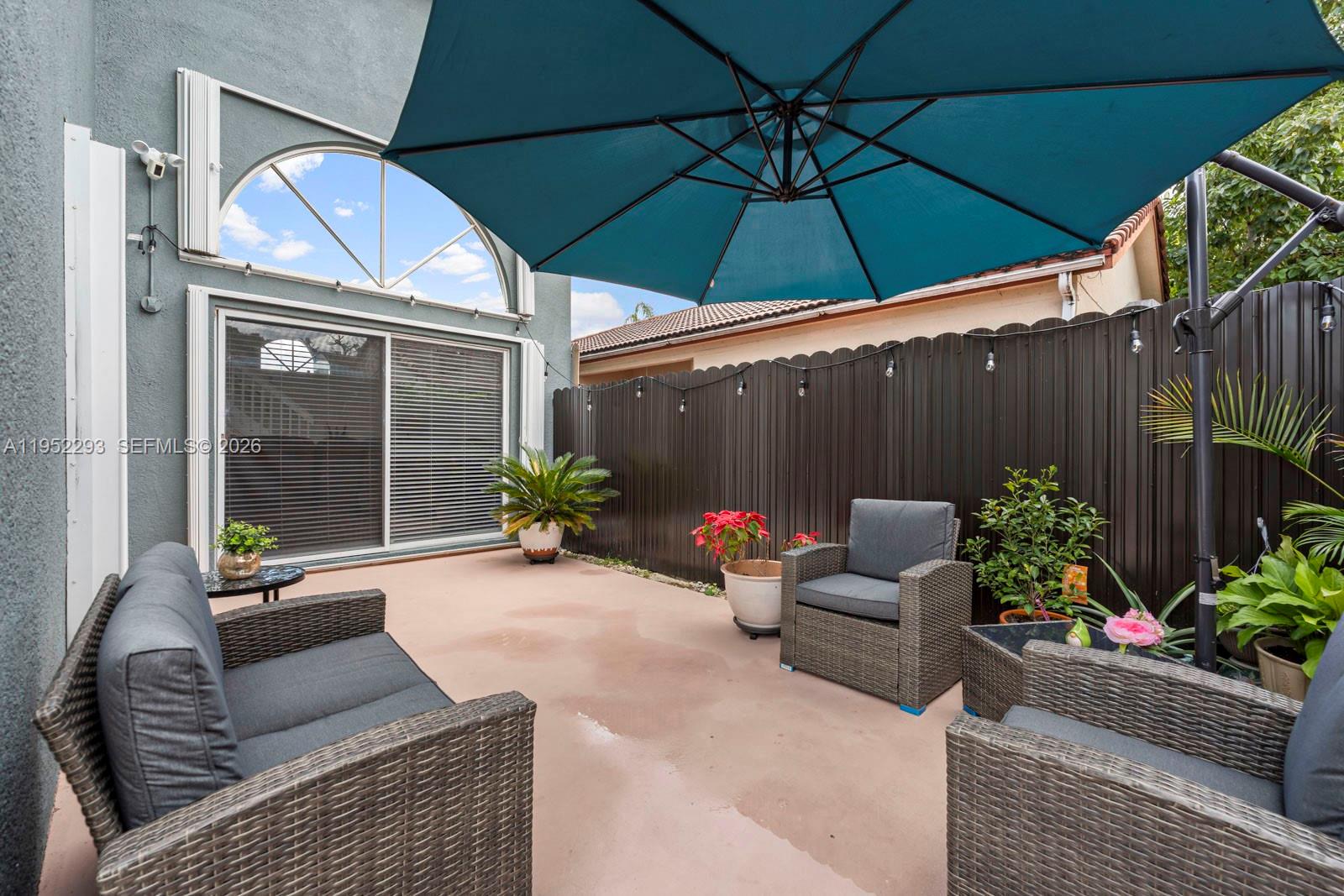 LAKESIDE AT THE HAMMOCKS - Residential