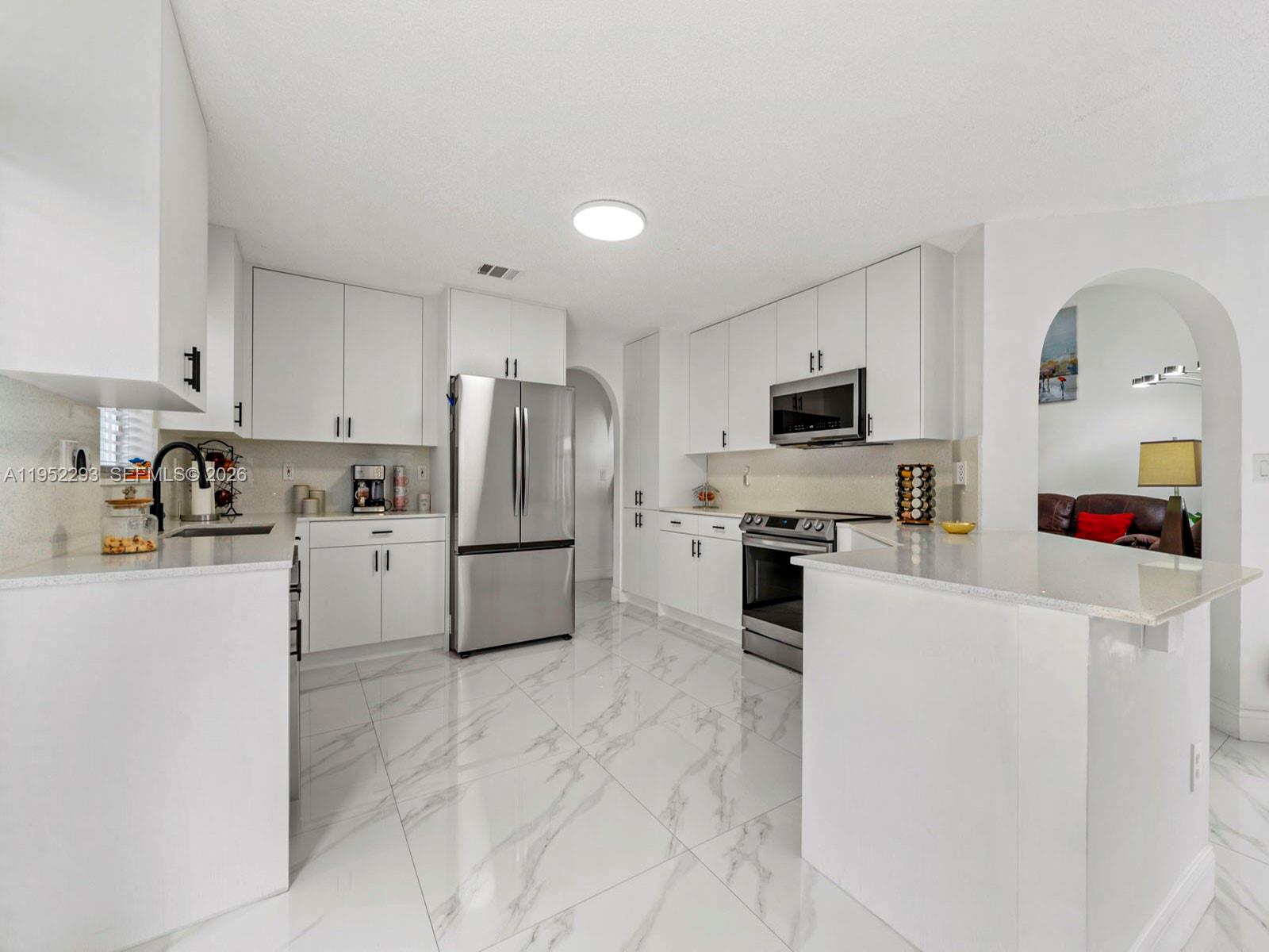 LAKESIDE AT THE HAMMOCKS - Residential