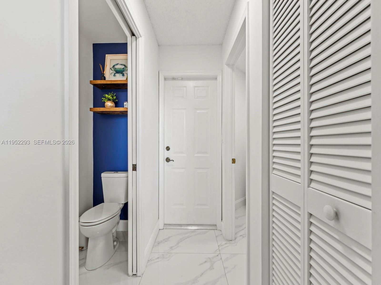 LAKESIDE AT THE HAMMOCKS - Residential