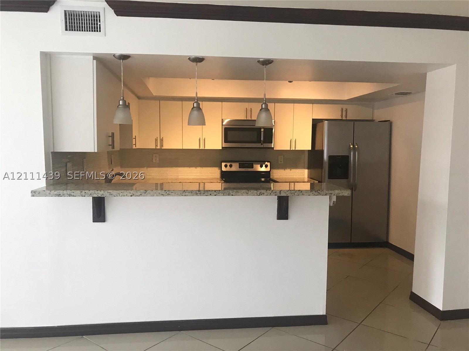 800 Parkview Dr 102