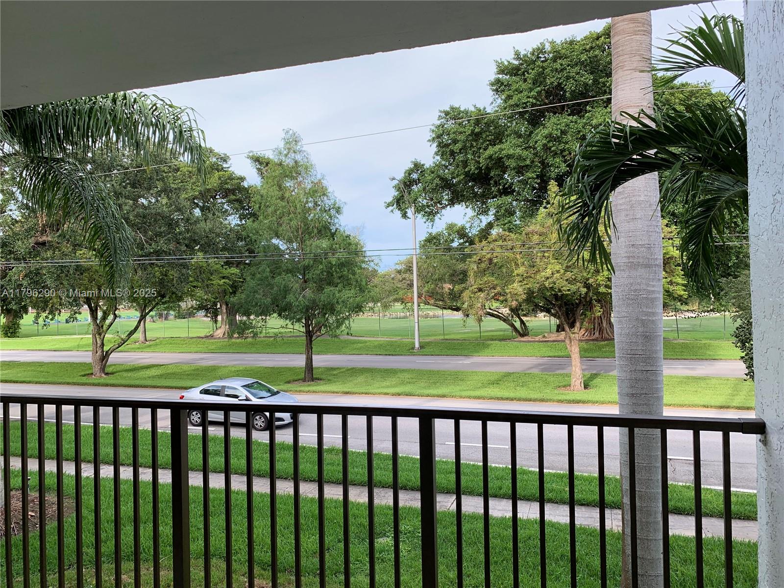 Rental Property at 530 S Park Rd 23-11, Hollywood, Broward County, Florida - Bedrooms: 1 
Bathrooms: 1  - $1,849 MO.