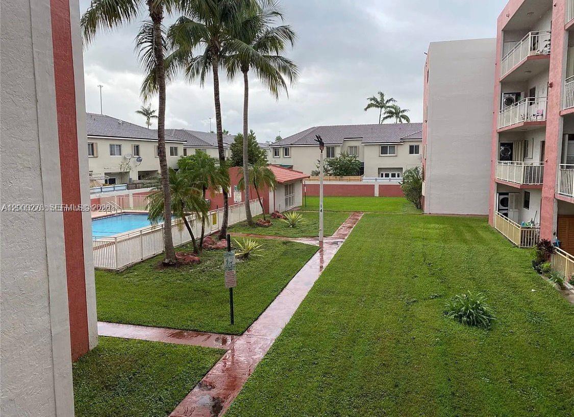VISIONS AT FOUNTAINBLEAU - Residential