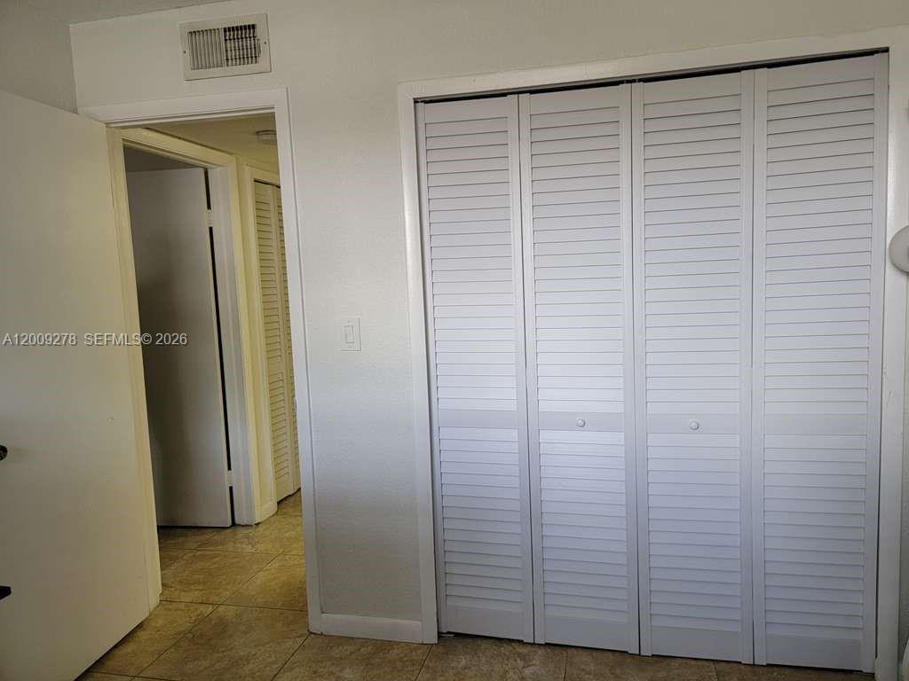 VISIONS AT FOUNTAINBLEAU - Residential