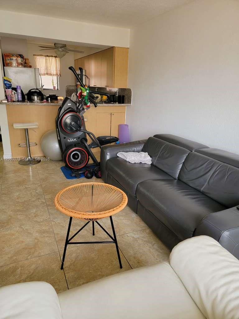 VISIONS AT FOUNTAINBLEAU - Residential