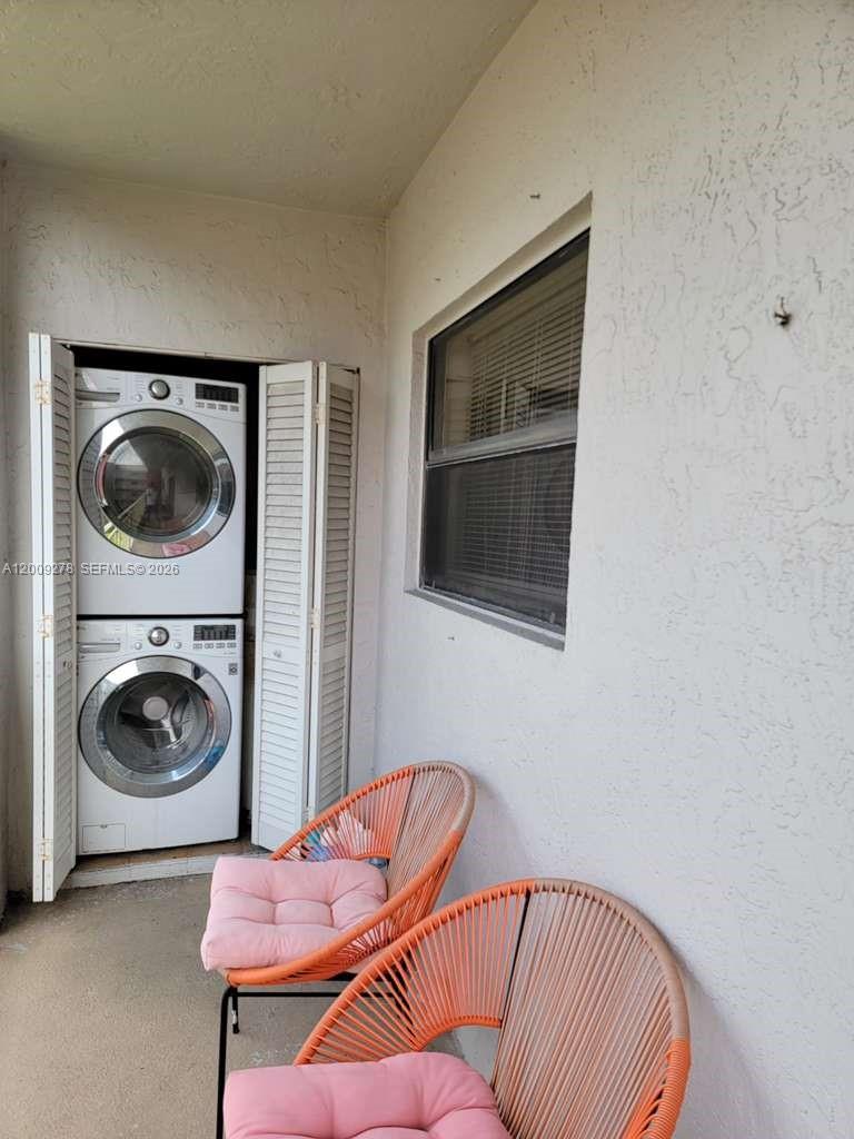 VISIONS AT FOUNTAINBLEAU - Residential