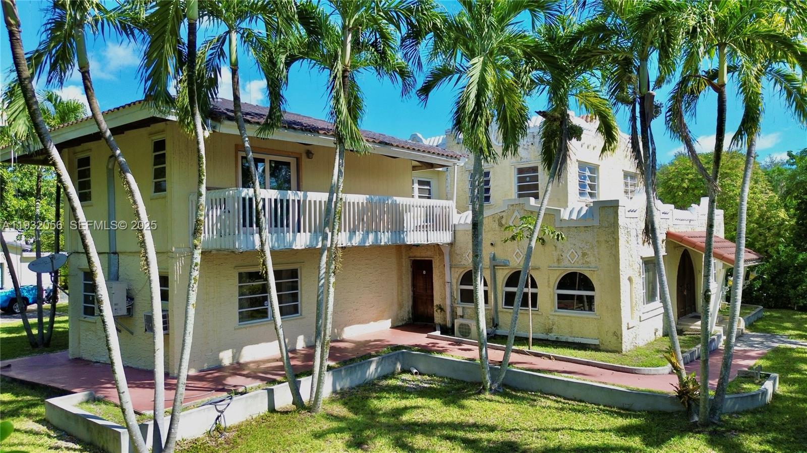 BISCAYNE PARK ESTATES - Residential