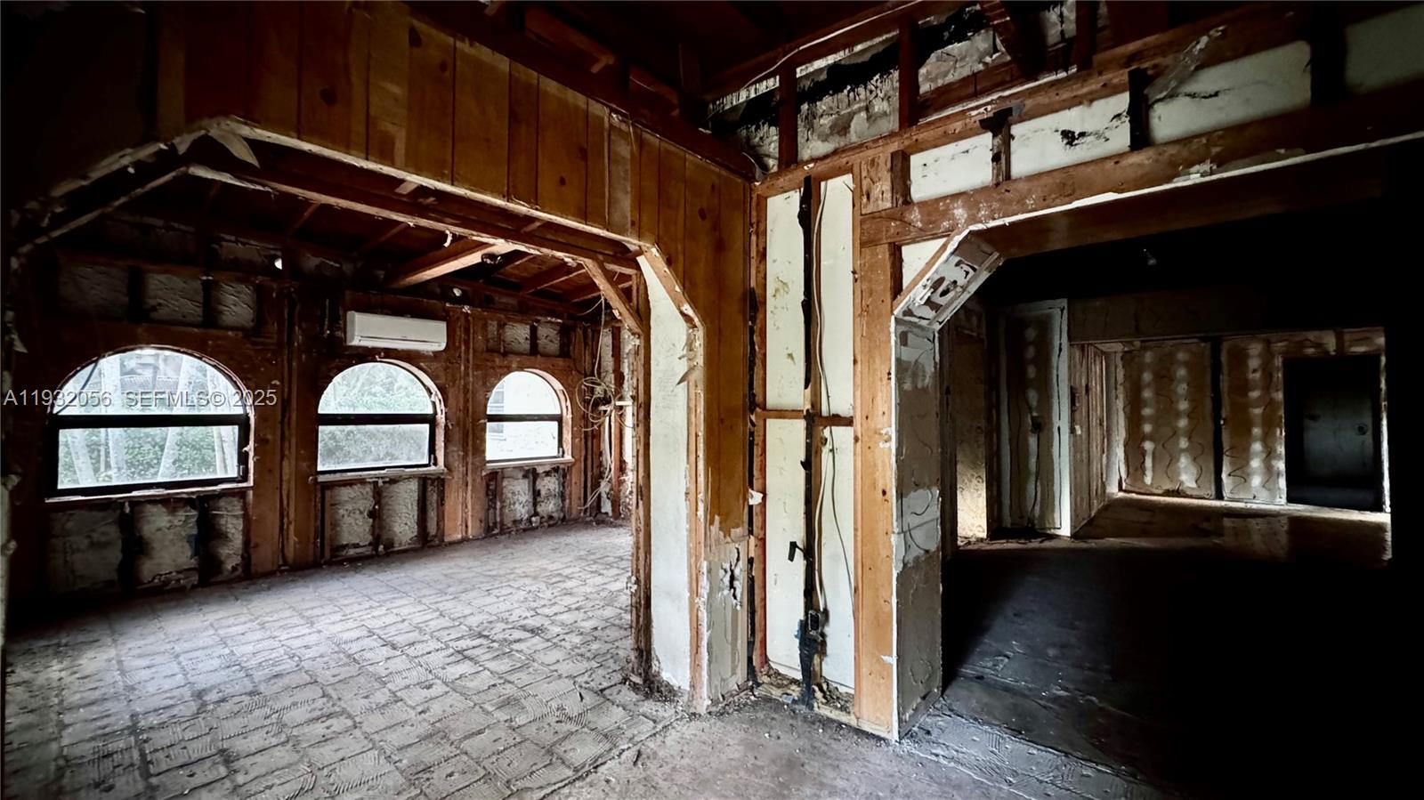 BISCAYNE PARK ESTATES - Residential