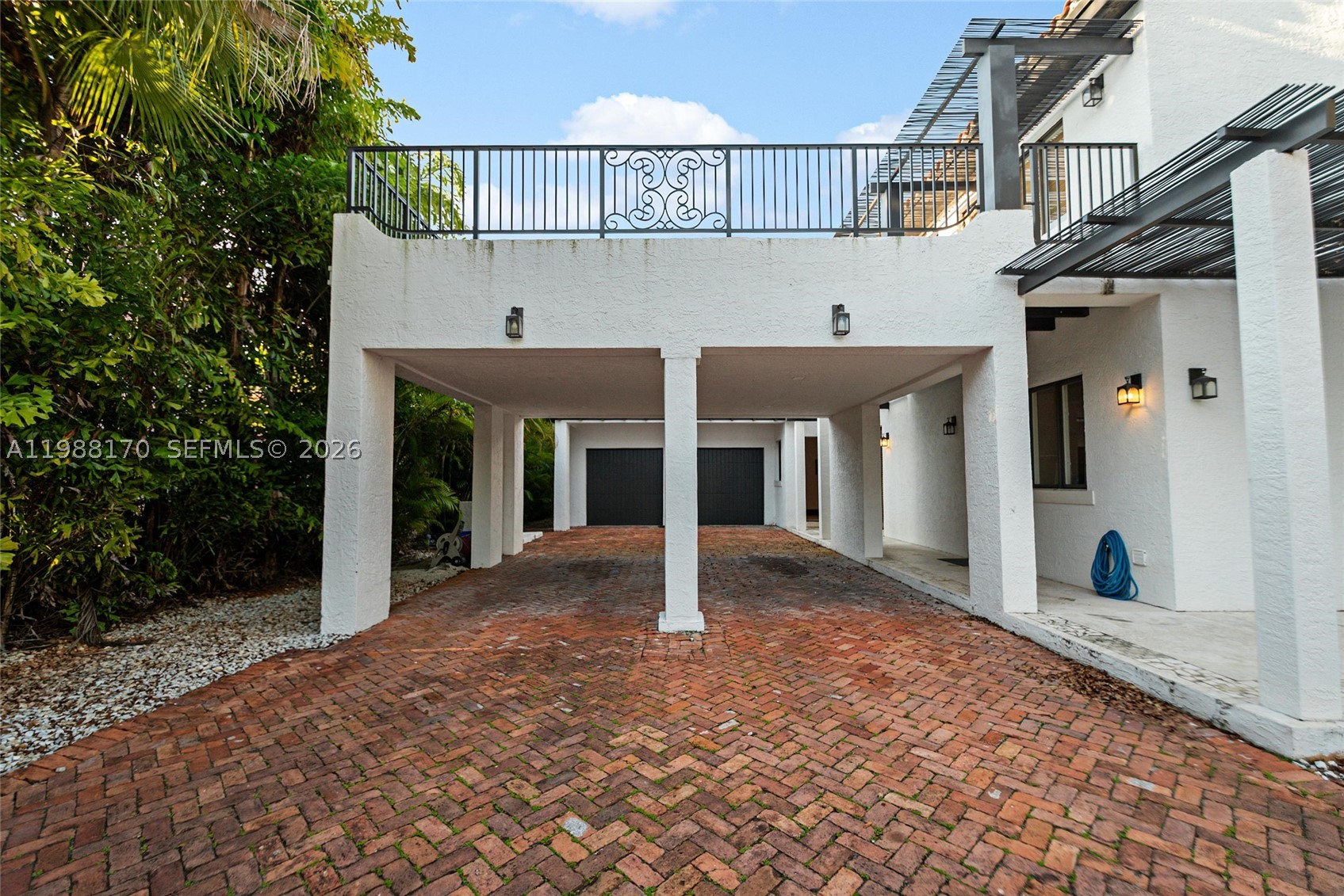 1253 Sorolla Ave