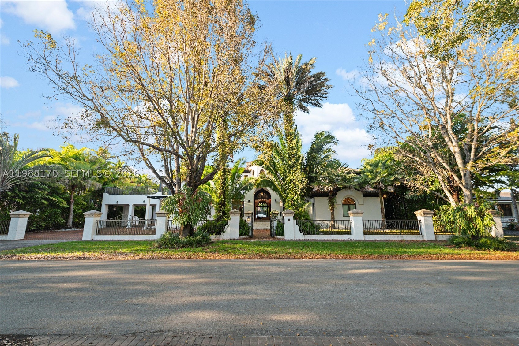 1253 Sorolla Ave