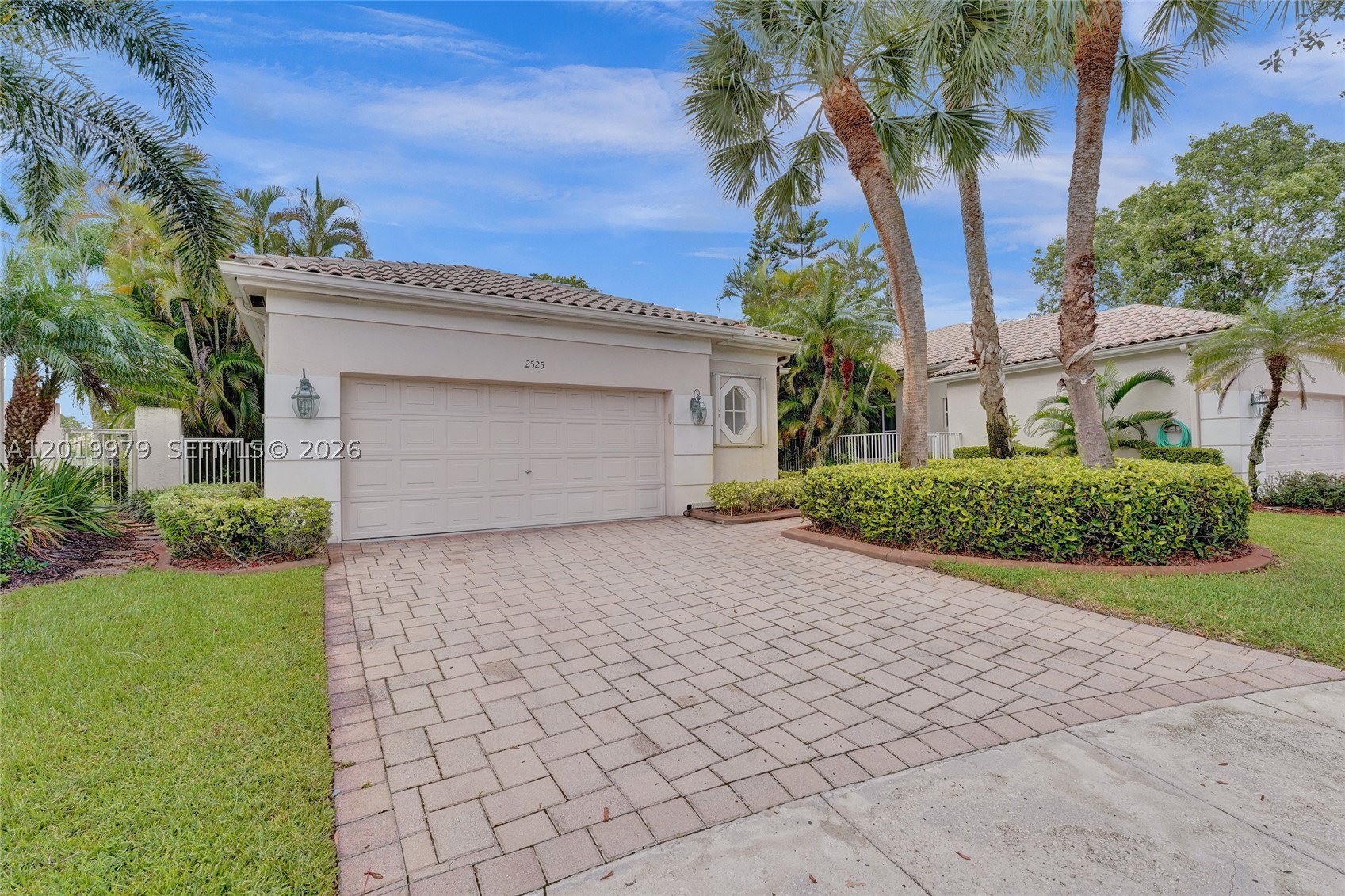 2525 Bay Pointe Ct - Image 1
