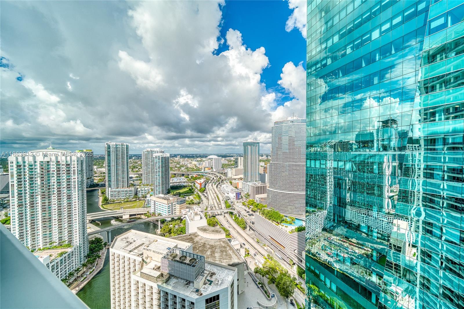 Experience luxury living in this spacious 1 Bedroom, 1.5 Bathroom residence with an open floor plan, soaring 11-foot ceilings, and breathtaking sunset, Miami skyline, and bay views.
The gourmet Snaidero kitchen features Miele & Subzero appliances, perfect for culinary enthusiasts. The spa-like bathroom offers an oversized tub-jacuzzi, rain shower head, and sleek modern finishes.
Residents enjoy premier amenities: 24-hour concierge, valet, security, conference rooms, multiple pools with cabanas, 5-star spa, hotel pools, a state-of-the-art gym, rooftop, and on-site dining.
Ideally located, just steps from supermarkets, Bayside, Bayfront Park, the Arena, museums, the Financial District, and Wynwood. A property video is available on YouTube by searching the address.