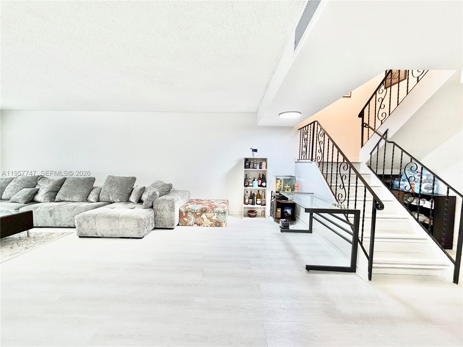 VENETIAN PARK V CONDO - Residential