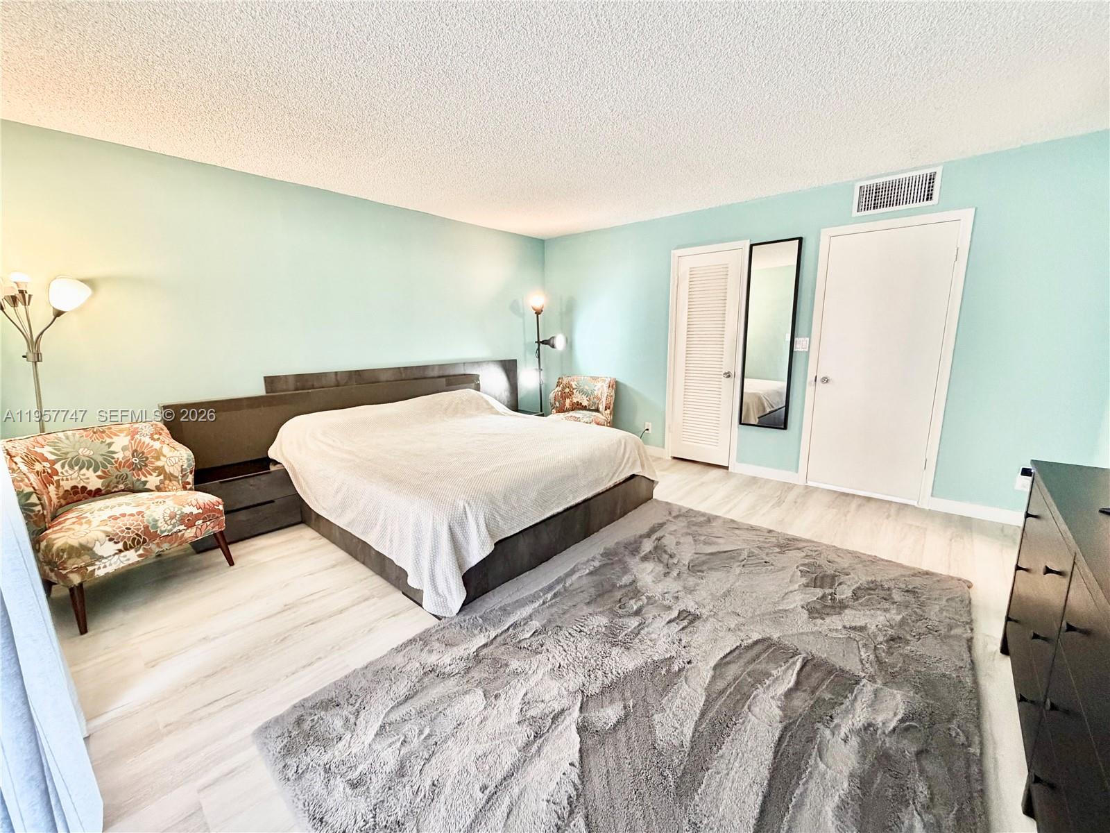 VENETIAN PARK V CONDO - Residential