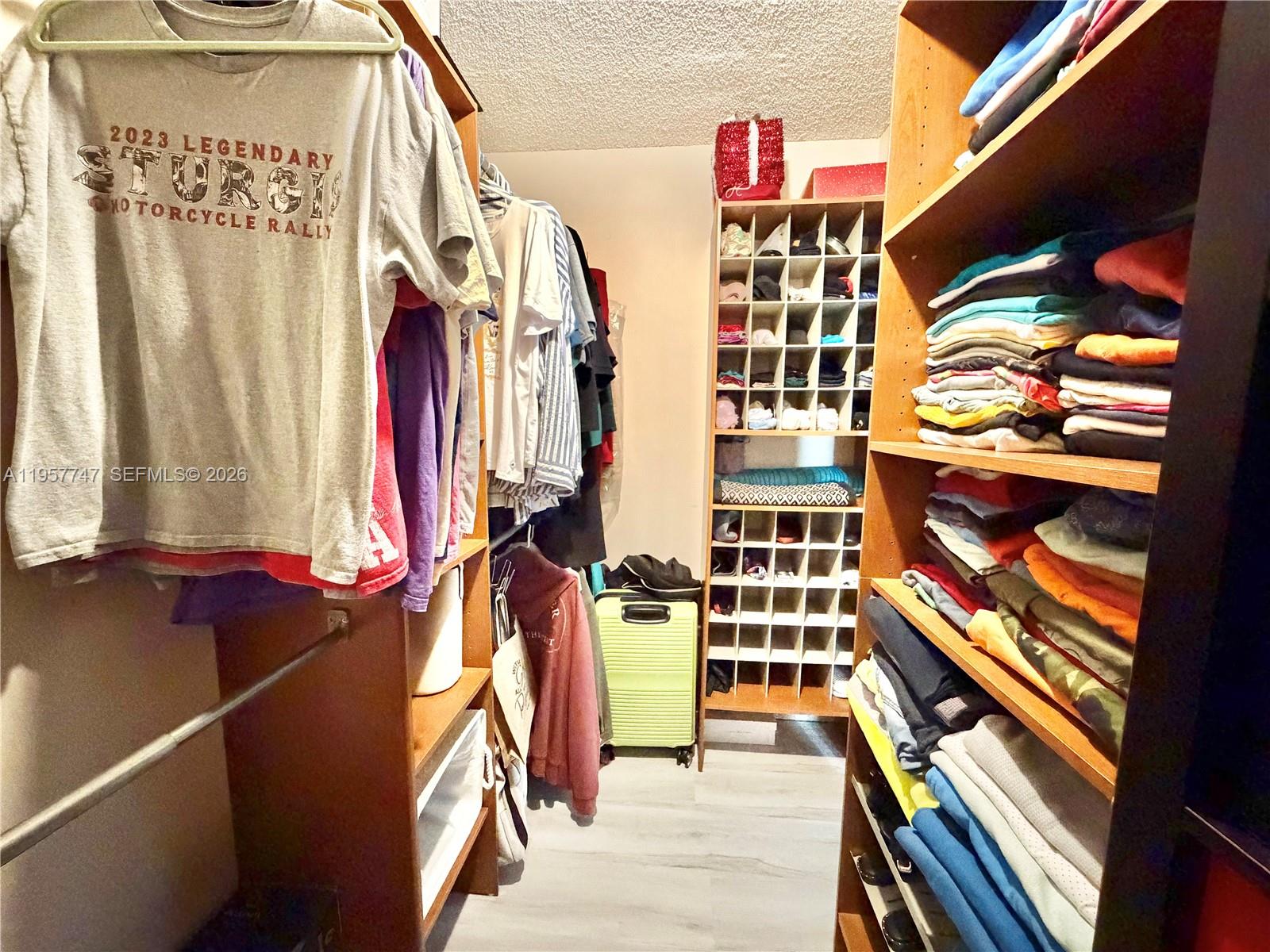 VENETIAN PARK V CONDO - Residential