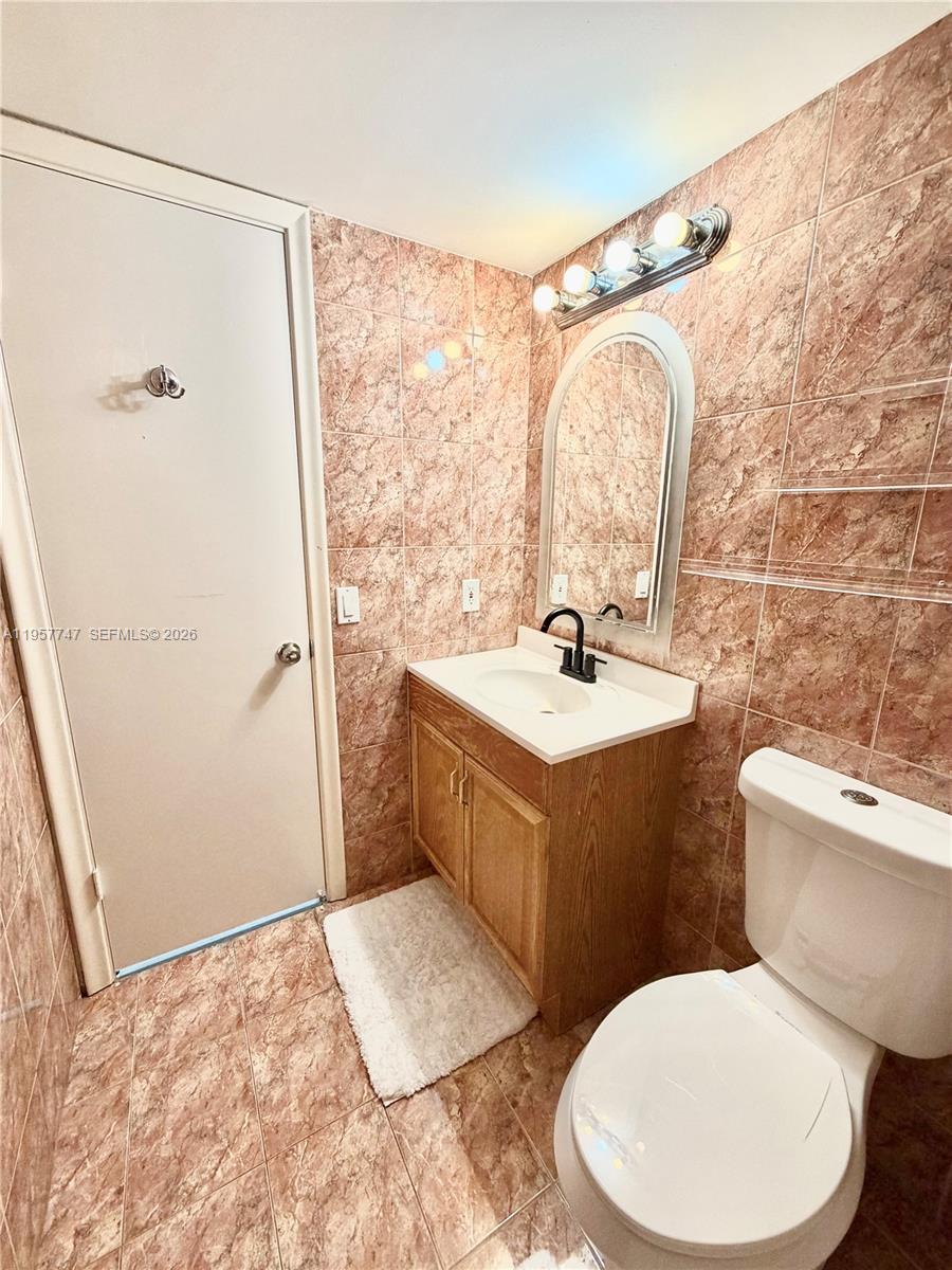 VENETIAN PARK V CONDO - Residential