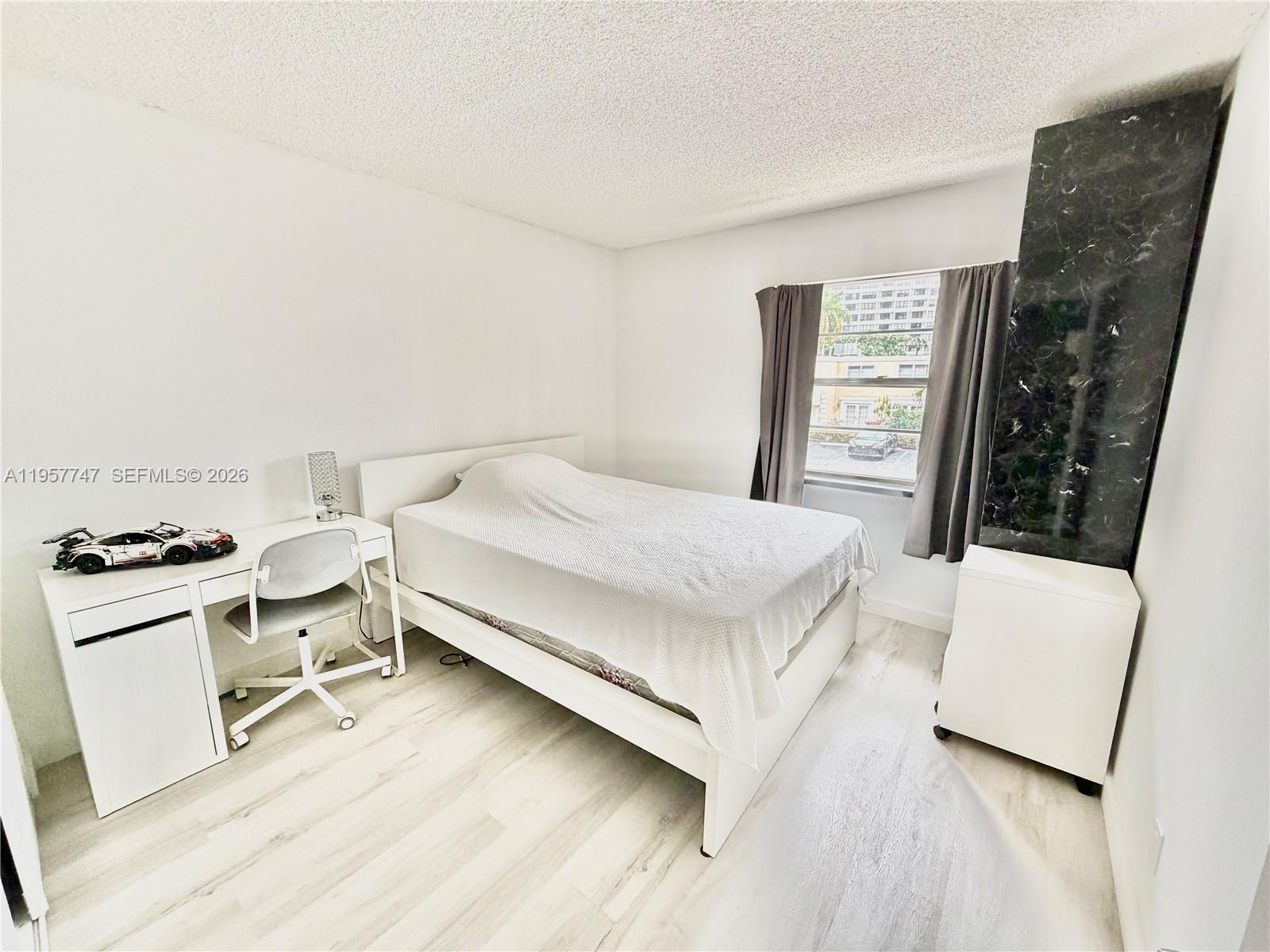 VENETIAN PARK V CONDO - Residential